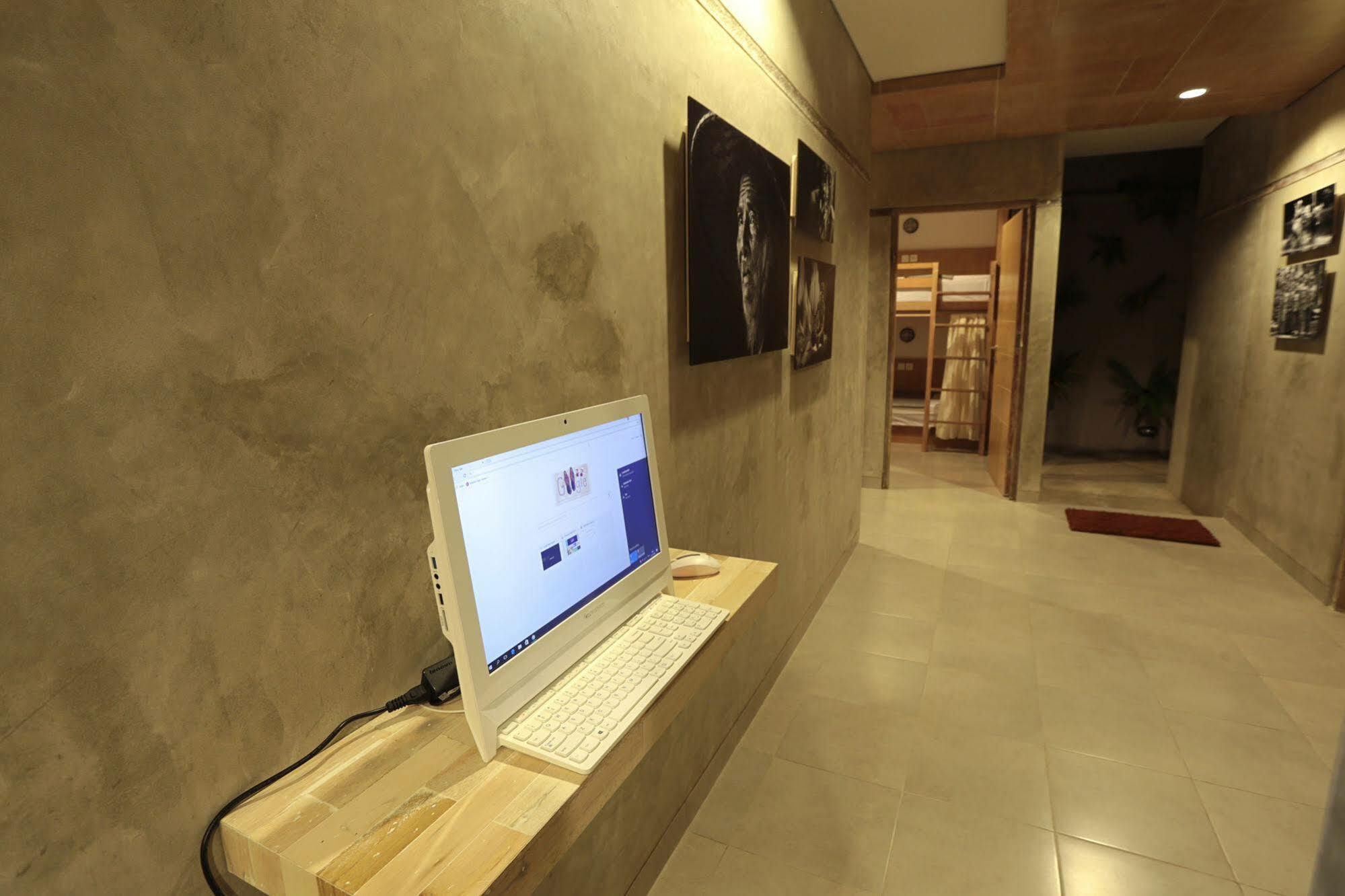 Lokal Bali Hostel Kuta Lombok Eksteriør bilde