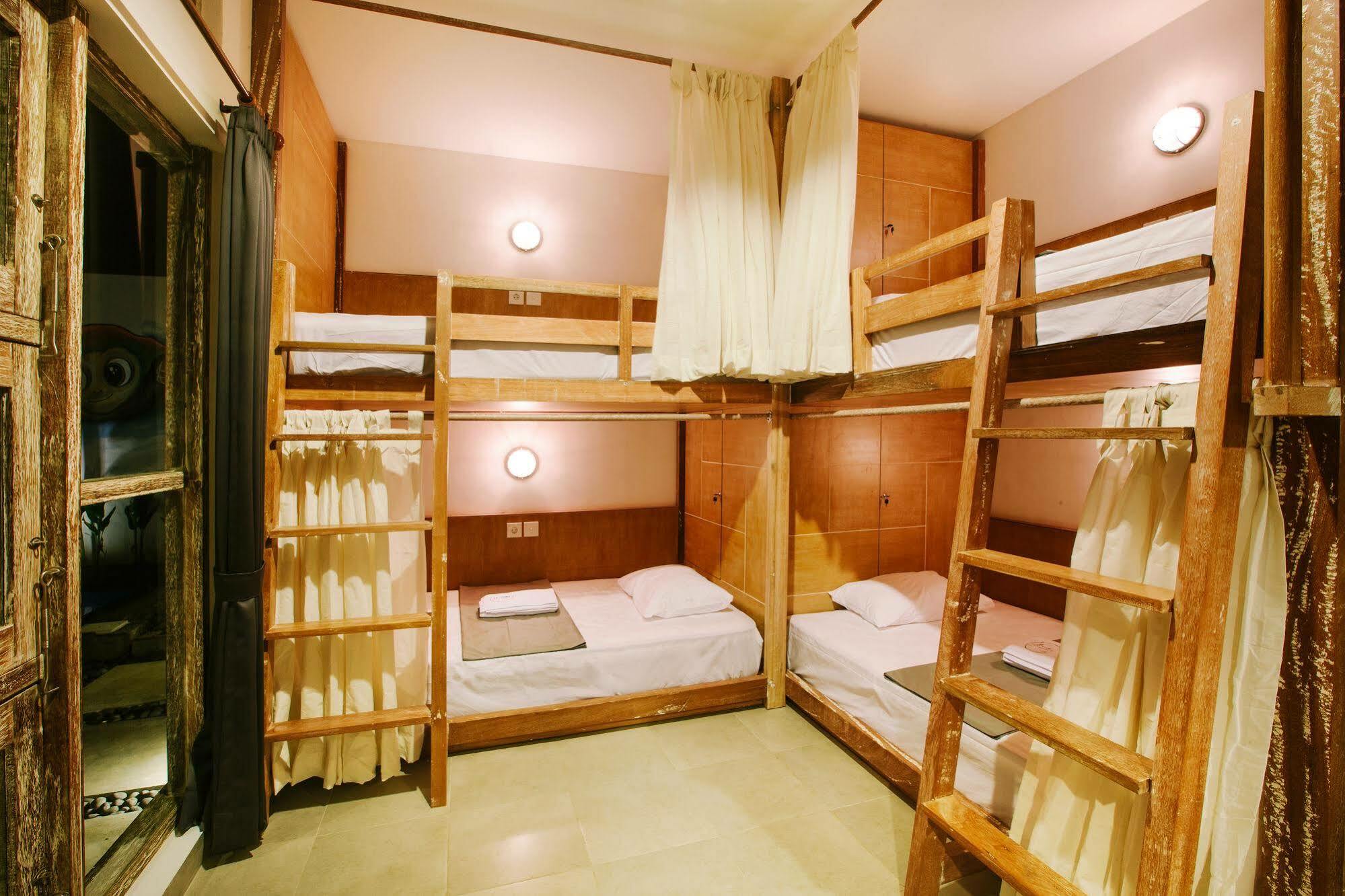 Lokal Bali Hostel Kuta Lombok Eksteriør bilde