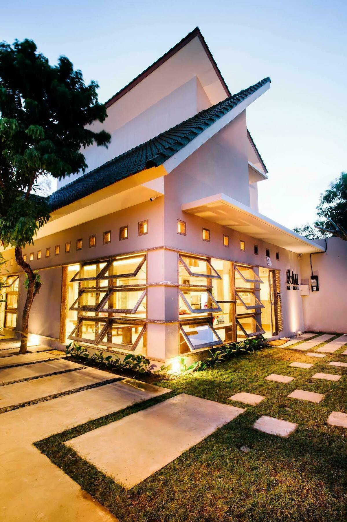 Lokal Bali Hostel Kuta Lombok Eksteriør bilde